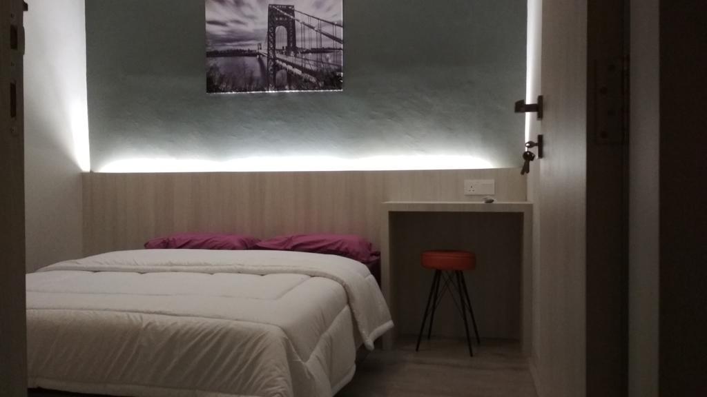 Hotel Sleeprest - Plamo Garden à Batam Extérieur photo